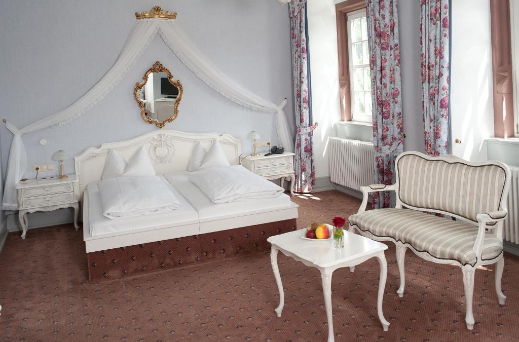 Schlosshotel Hirschhorn Room photo